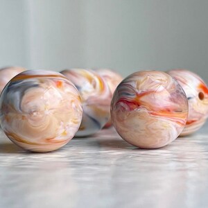 Vintage Lucite Marbled Peach Orange Pink Blue Red White Round Beads 14mm 12 image 7