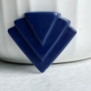 Vintage Navy Blue Lucite Layered Deco Triangle Cabochons Cabs Flatbacks 33mm 6 image 7