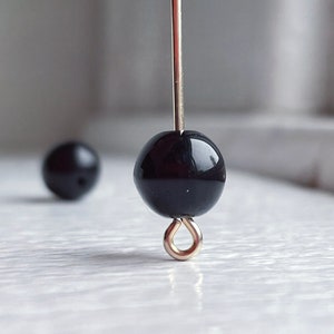 Vintage Czech Glass Black Round Beads 8mm (16)