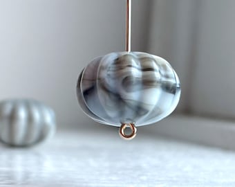 Gecanneleerde zwart wit grijs gemarmerde acryl rondelle tussenkralen 20 mm (10)