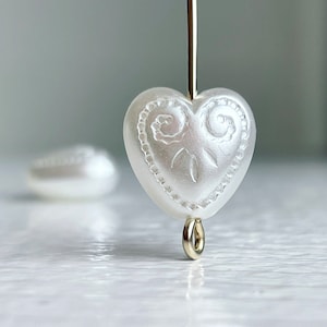 Etched Pearl Pearly White Acrylic Heart Beads Carved 11mm (20)
