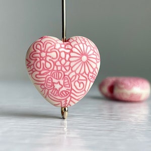 Rose Gold Heart Beads - 18mm Rose Gold Glitter Puffy Heart Acrylic or –  Delish Beads