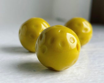 Dimpled Chunky Round Acrylic Mustard Ochre Beads 19mm (8)