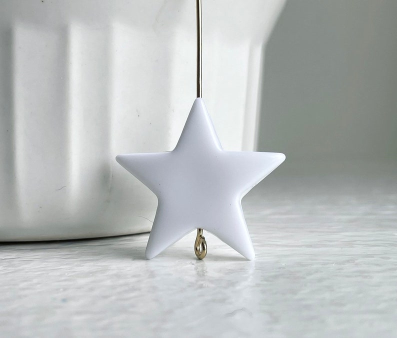 Vintage White Lucite Star Beads 28mm 8 image 6