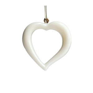 Vintage Beige Ivory Lucite Retro Lucite Heart Pendant Charms Drop Beads 21 mm (4)