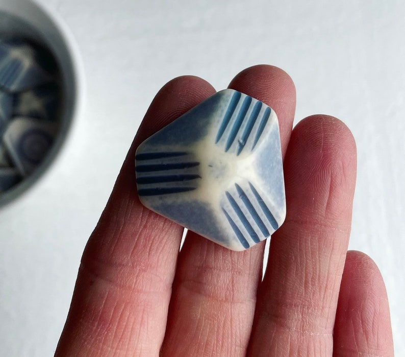 Vintage Lucite Cabochons Pale Blue White Etched Carved Triangle Cabs Flatbacks 28mm 4