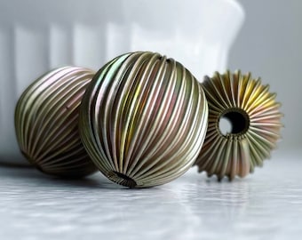 Vintage Fluted Round Large Brass Ox Beads Corrugated Melon 27mm (2)
