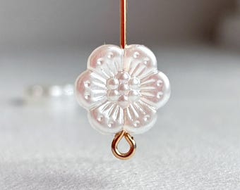 Pearly Acrylic Flower Beads Carved 13mm (20)