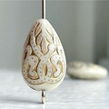 Ivory Gold Flat Acrylic Drop Beads Carved Teardrops 18mm (20)