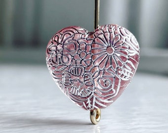 Pink Silver Carved Etched Heart Acrylic Beads 16mm (12)