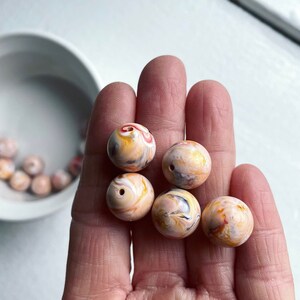 Vintage Lucite Marbled Peach Orange Pink Blue Red White Round Beads 14mm 12 image 2