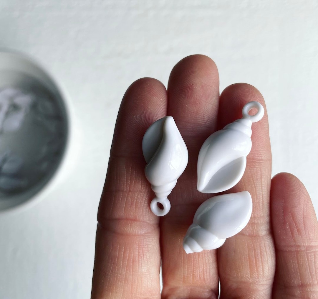 White Acrylic Shell Pendant Beads 27mm (12) - Etsy