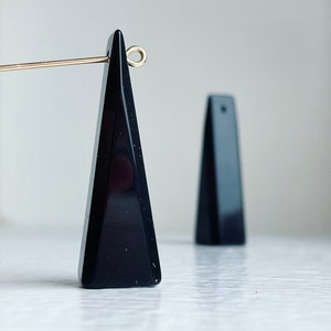 Vintage Black Beveled Lucite Triangle Pendant Drops Teardrops 38mm (6)