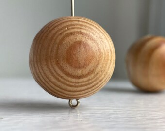 Vintage Round Wooden Beads Wood Grain Pale Finish 27mm (6)