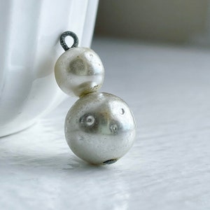 Vintage Japanese Pearl Pearly Glass Bead Charms Pendants Japan 23mm 8 image 3