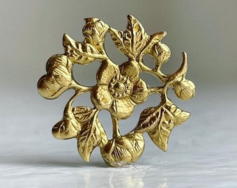 Raw Brass Curved Floral Fower Stamping Findings 15mm (20)