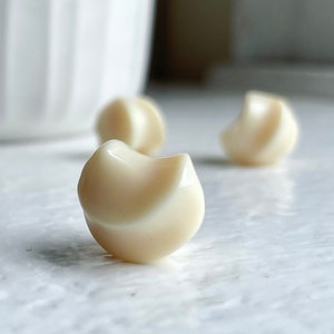 Ivory Fluted Round Twisted Acrylic Beads 14mm 16 image 8