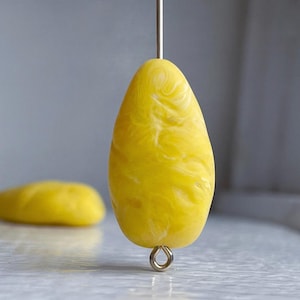 Vintage Yellow Drop Matte Teardrop Lucite Beads 27mm (4)