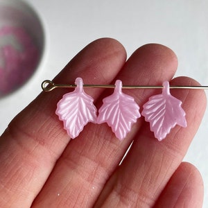 Vintage Pearly Pink Acrylic Pendant Leaf Drop Beads 17mm 30 image 3