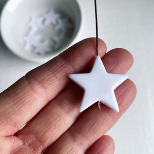 Vintage White Lucite Star Beads 28mm 8 image 2