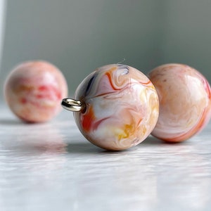 Vintage Lucite Marbled Peach Orange Pink Blue Red White Round Beads 14mm 12 image 5