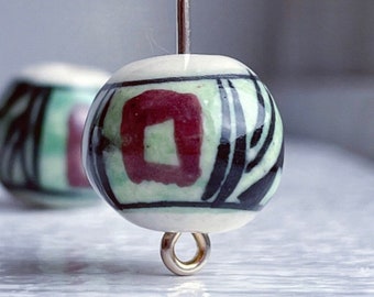 Hand Painted Peruvian Ceramic Porcelain Round Green Red Black White Beads 14mm (6)