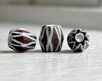 Vintage bruin, zwart, wit ovale Venetiaanse glazen chevron kralen 8 mm (10)