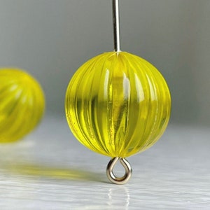 Vintage Yellow Fluted Round Lucite Melon Beads Corrugated 14mm (12)