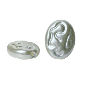Antique White Pearly Ornate Carved Oval Acrylic Pearl Beads 17mm (16)