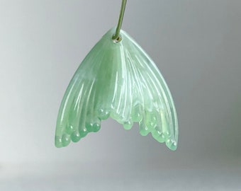 Marbled Light Green White Acrylic Curved Corrugated Wing Leaf Pendant Drops 27mm (8) Mermaid Tail Beads