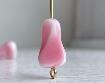 Vintage Duitse glaskralen roze wit gemarmerd geknepen rechthoekige kralen 9 x 16 mm (8)