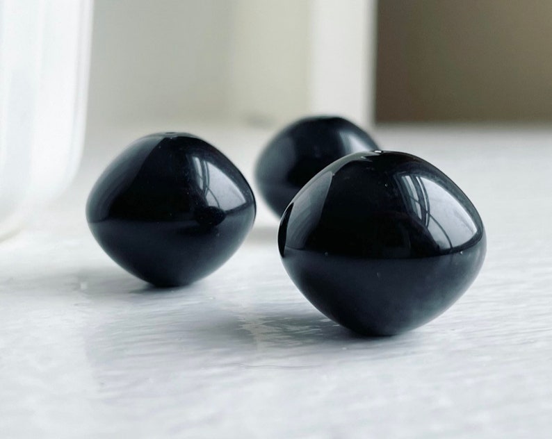 Vintage Chunky Black Lucite Bicone Beads 20mm 8 image 3