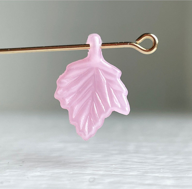 Vintage Pearly Pink Acrylic Pendant Leaf Drop Beads 17mm 30 image 1