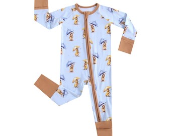 Lluvias de abril, cama plegable con patas