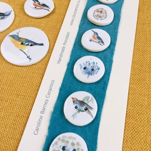 Porcelain bird buttons