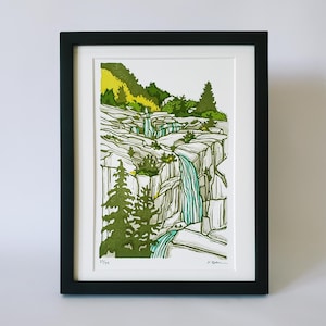 Berg Wasserfall Landschaft Linolschnitt Kunstdruck, Wandergeschenk Natur Wandkunst, Original Kunstwerk Linolschnitt-Wand-Dekor, Landschaftskunst Block-Druck
