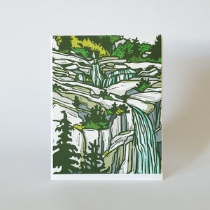 Carte de correspondance vierge montagne cascade, ensemble de cartes de voeux paysage de montagne d'été, carte de correspondance artistique randonnée été, carte linogravure vierge paysage