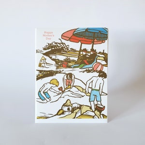 Tarjeta de felicitación para el Día de la Madre en la playa, tarjeta de felicitación para un día en la playa con mamá, tarjeta linda para mamá, tarjeta de felicitación con arte linograbado para esposa