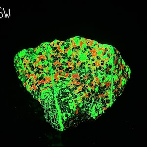 Phosphorescent Willemite (Shortwave and Mid-wave only) Calcite Franklinite UV Fluorescent Mineral Sample Sterling NJ E162