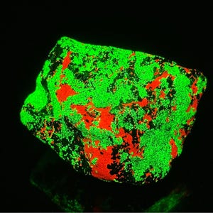 Willemite Calcite Franklinite UV Fluorescent Mineral Sample Franklin NJ E116