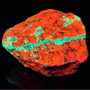 Calcite Franklinite Phosphorescent Willemite (Short-wave and Mid-wave only) UV Fluorescent Mineral Sample Sterling NJ E173
