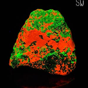 Willemite Calcite Franklinite UV Fluorescent Mineral Sample Franklin NJ E180