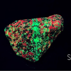 Calcite Franklinite Phosphorescent Willemite (Short-wave and Mid-wave only) UV Fluorescent Mineral Sample Sterling NJ E201