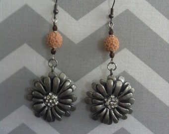 Metal flower earrings