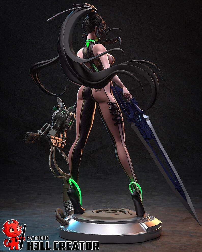 Pode incluir: Figura detalhada de uma personagem feminina com cabelo preto comprido, vestindo uma roupa preta e castanha, e segurando uma espada azul. A figura tem detalhes verdes e est&aacute; em p&eacute; sobre uma plataforma circular. O texto "PATREON H3LL CREATOR" &eacute; vis&iacute;vel.