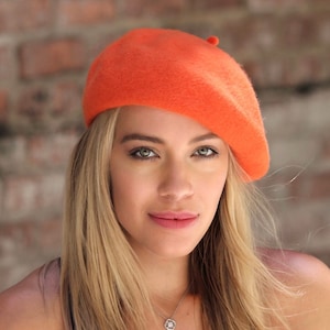 Orange Beret Hat, French Beret, Gift For Friend, Gift For Her, Knit Beret, Wool Beret, Warm Hat, Fashion Style, Trendy Beret, Slouchy Beret