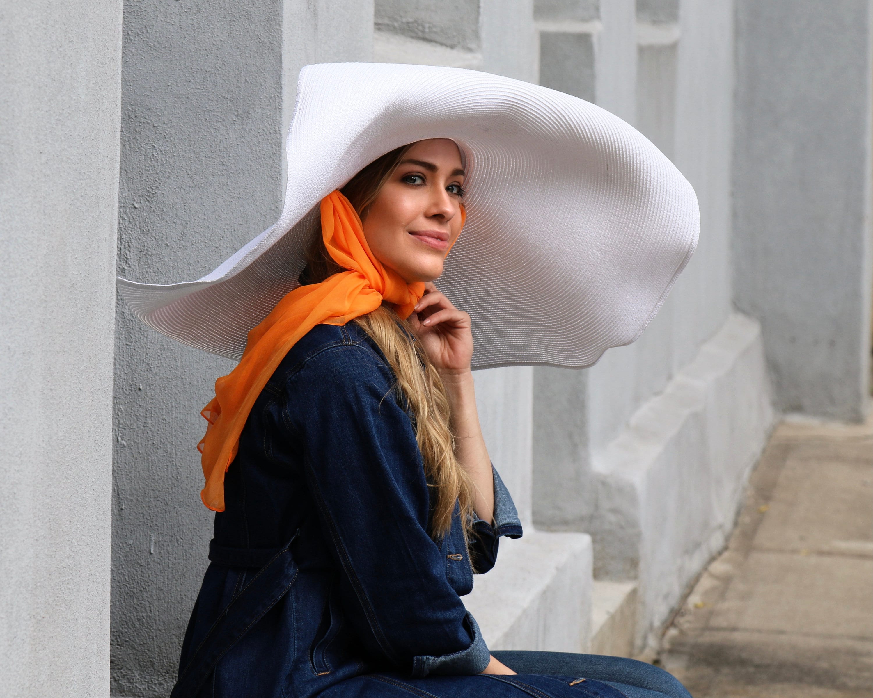Black Sunhat Giant Brim Hat 12 Inch 