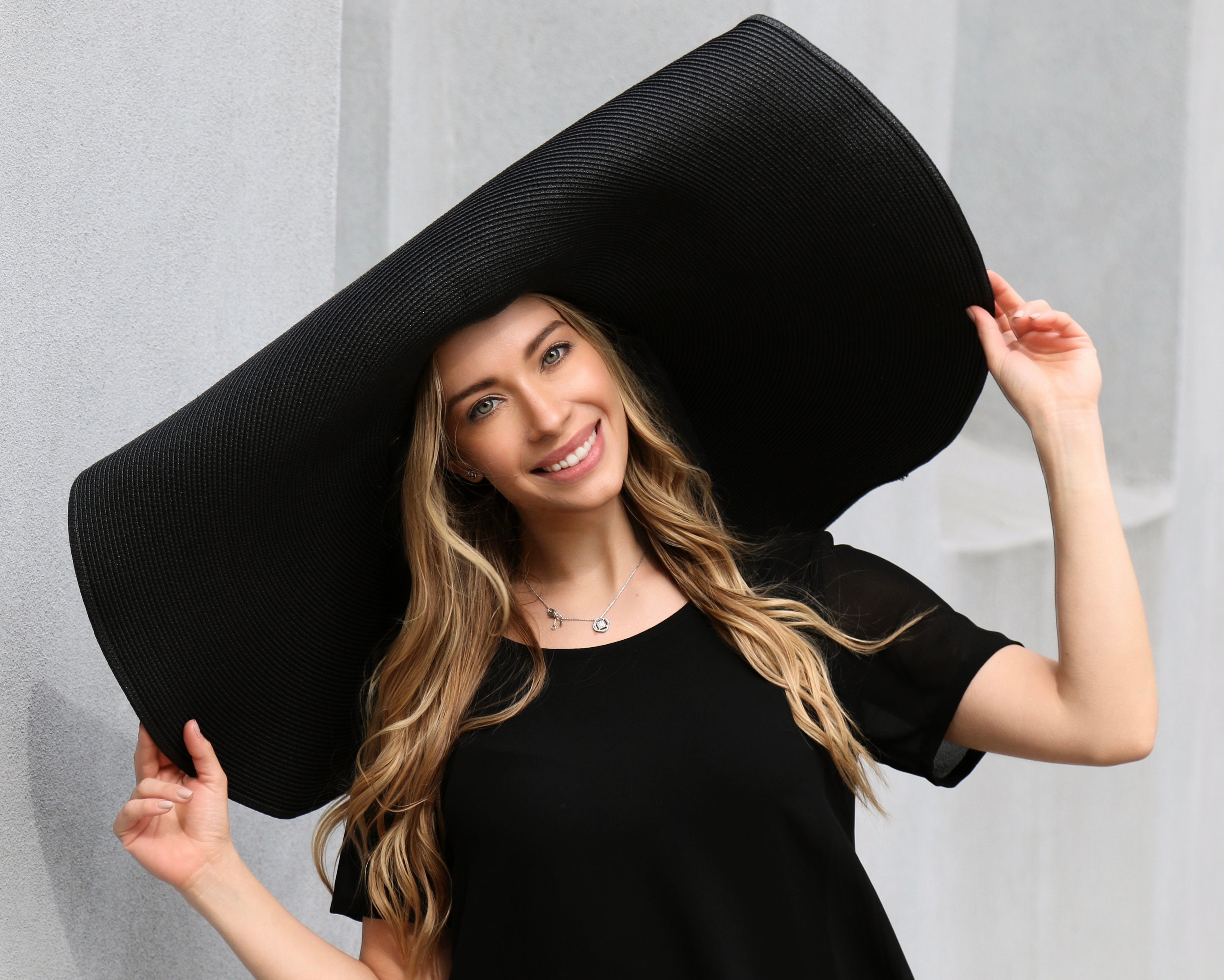 Black Sunhat Giant Brim Hat 12 Inch 