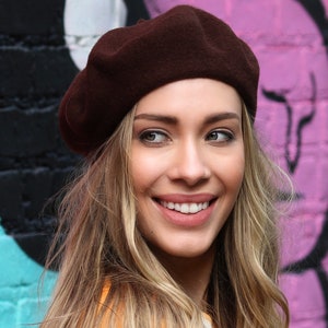 Off White Wool Beret: 1940s French Style, Small Head Fit Espresso