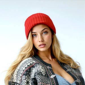 Melt The Ice Hat, Red Knit Protest Hat immagine 6